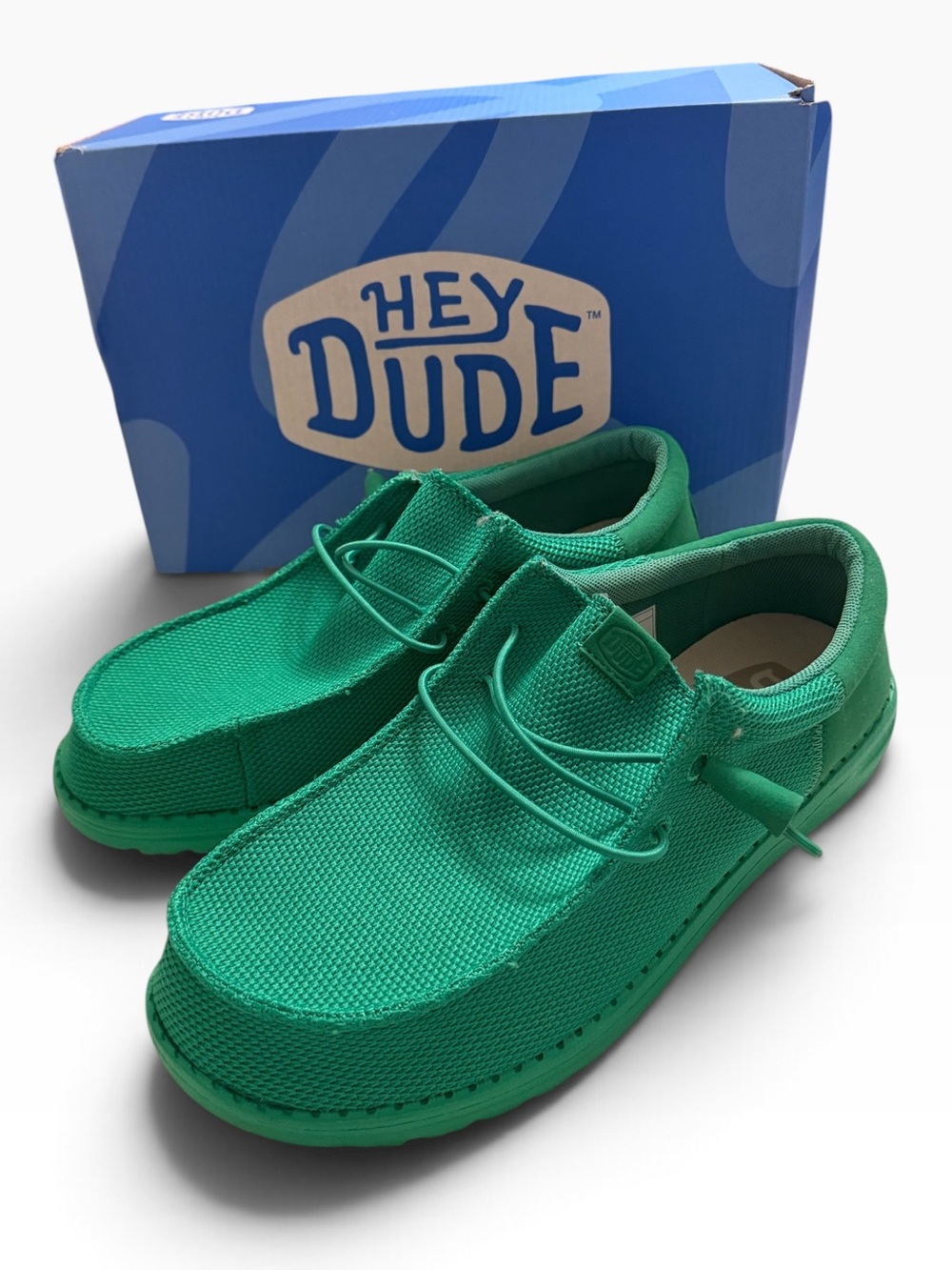 HEY DUDE Green Slip On Shoes  Kelly Green Men’s Size 9 Excellent Condition 4051